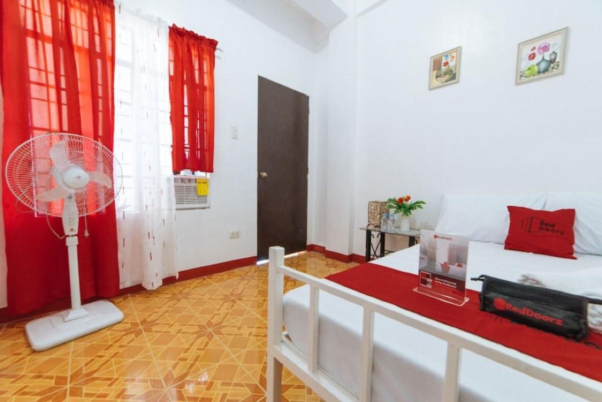 Reddoorz @ Pag Asa Rawis Legaspi Hotel Legazpi Ngoại thất bức ảnh